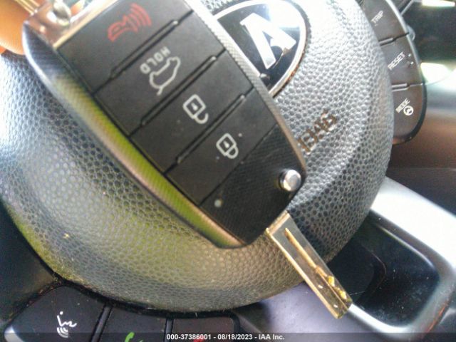 KNDJP3A54G7384572 KIA SOUL +
