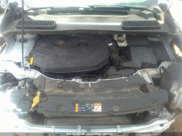 1FMCU9J98GUB01207 Ford Escape Titanium