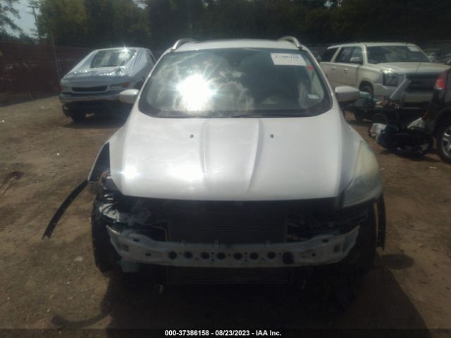 1FMCU9J98GUB01207 Ford Escape Titanium