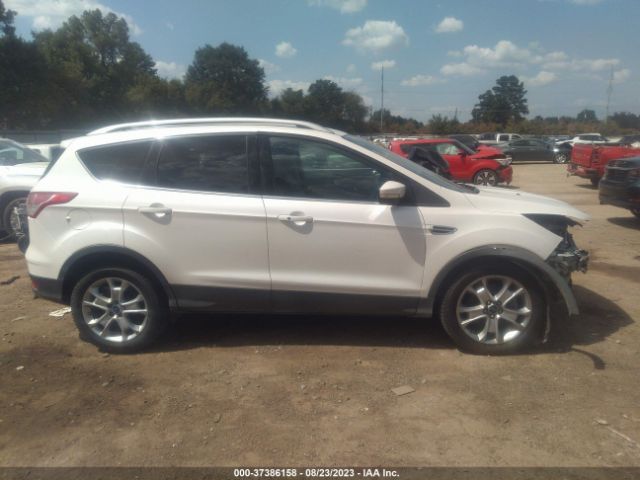 1FMCU9J98GUB01207 Ford Escape Titanium