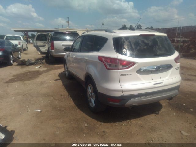 1FMCU9J98GUB01207 Ford Escape Titanium