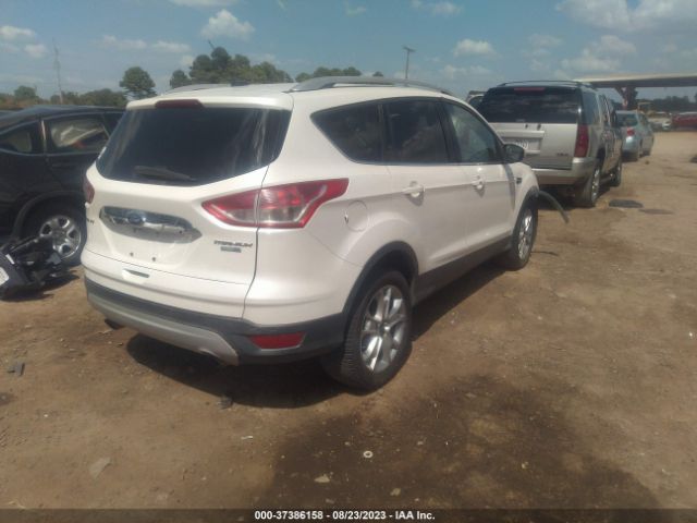 1FMCU9J98GUB01207 Ford Escape Titanium