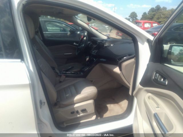 1FMCU9J98GUB01207 Ford Escape Titanium