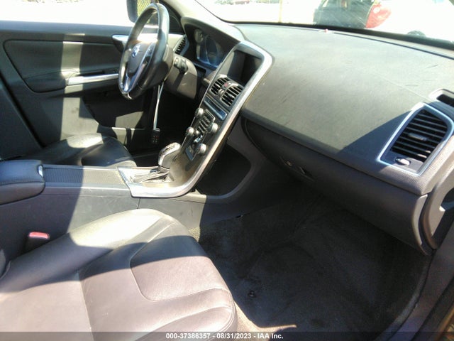 2015 VOLVO XC60 T5 DRIVE-E PREMIER VIN: YV426MDB5F2574565