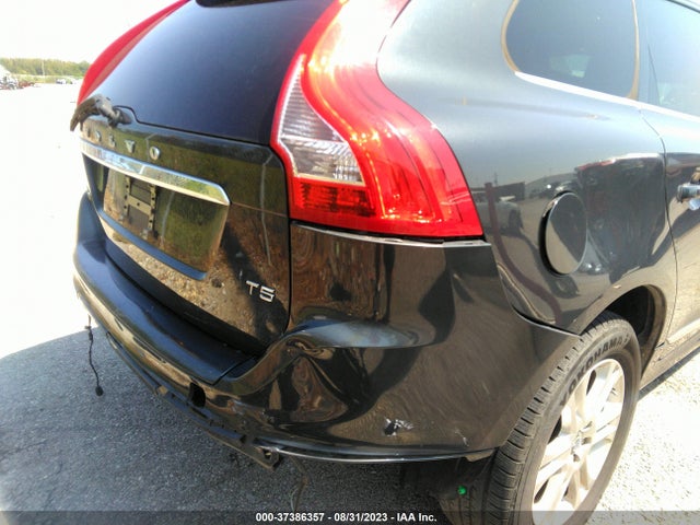 2015 VOLVO XC60 T5 DRIVE-E PREMIER VIN: YV426MDB5F2574565