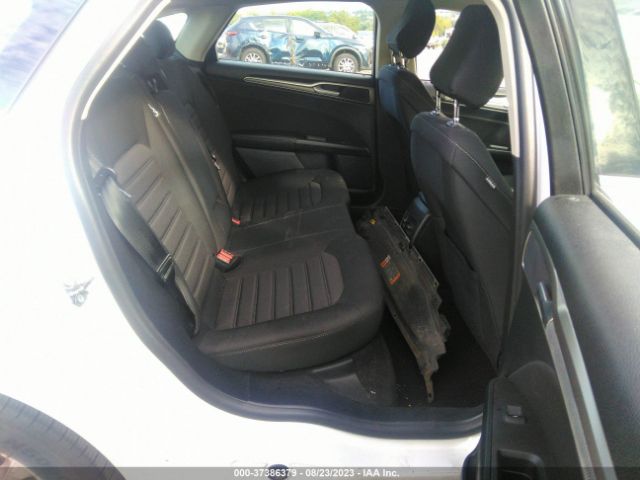 3FA6P0HD8LR142751 Ford FUSION SE
