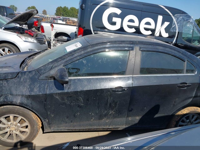 Chevrolet SONIC LT 2018 1G1JD5SH8J4140941 Image 14