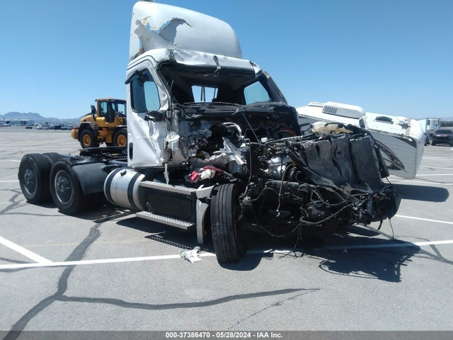 2021 FREIGHTLINER CASCADIA 126 1FUJHLDV5MLMA2884