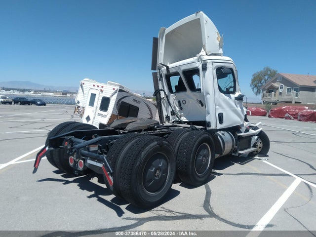 2021 FREIGHTLINER CASCADIA 126 1FUJHLDV5MLMA2884 Photo 3
