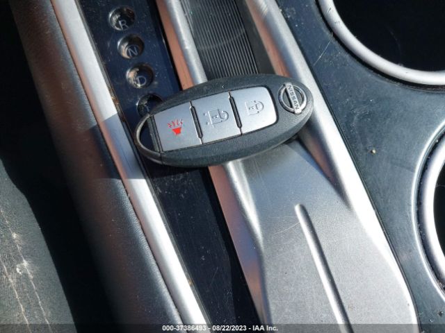 5N1AR2MN8EC639983 Nissan Pathfinder Sv