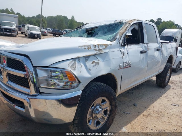 RAM 2500 Tradesman 2018 3C6UR5CL5JG117250 Image 2