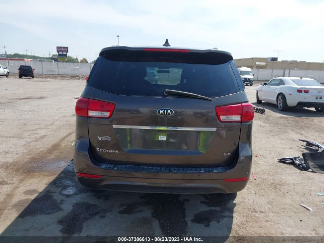 KNDMB5C19G6146529 KIA SEDONA LX