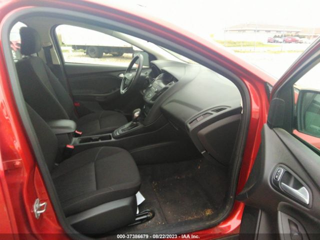 1FADP3F24JL292216 Ford FOCUS SE