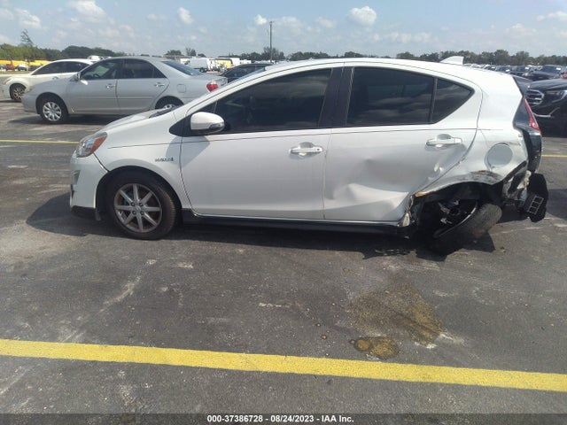 2017 Toyota Prius, VIN: JTDKDTB35H1593740