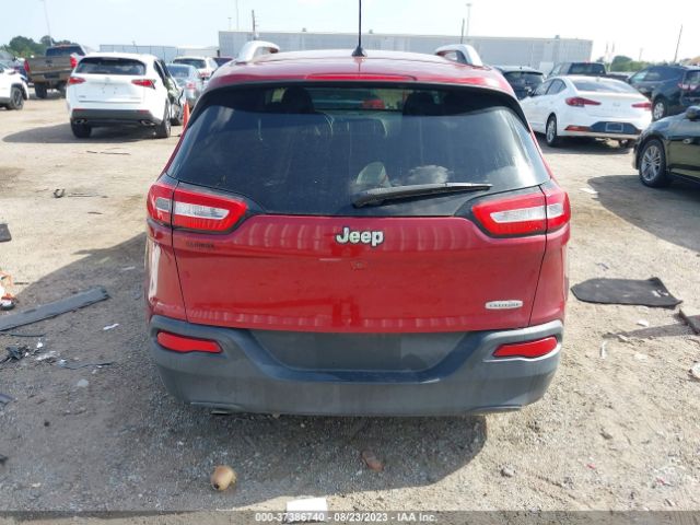 1C4PJLCB5FW677299 Jeep Cherokee Latitude