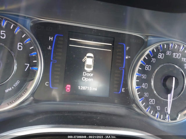 1C3CCCAB0FN580453 Chrysler 200 Limited