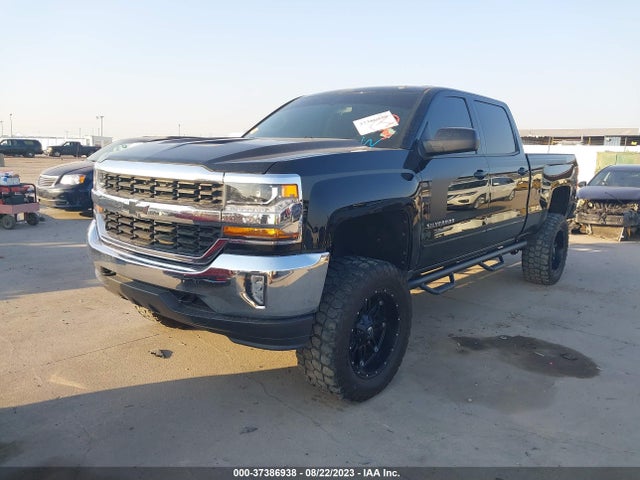 Chevrolet Silverado 1500 Lt 2018 1GCUKREC0JF114078 Image 2