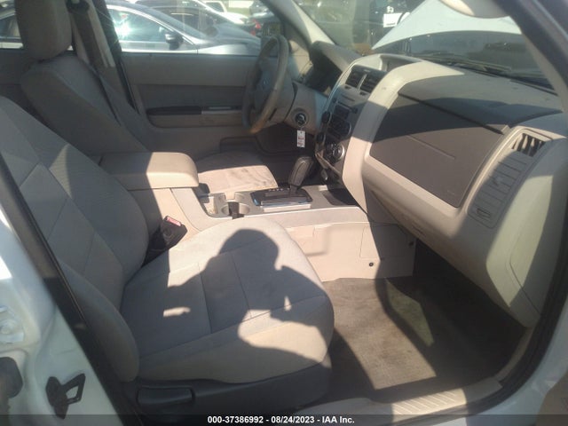 2011 FORD ESCAPE XLT VIN: 1FMCU9D76BKC39259