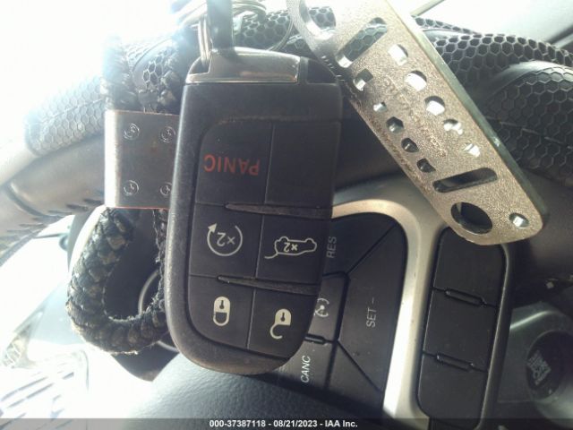3C4NJDBB9KT621204 Jeep Compass Altitude