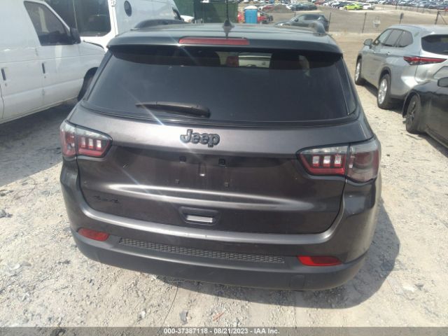 3C4NJDBB9KT621204 Jeep Compass Altitude