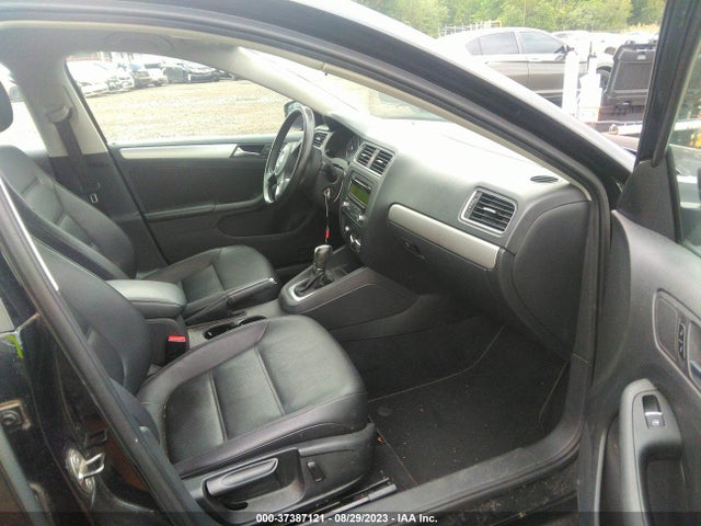 2013 VOLKSWAGEN JETTA SEDAN SE VIN: 3VWDP7AJ6DM354781