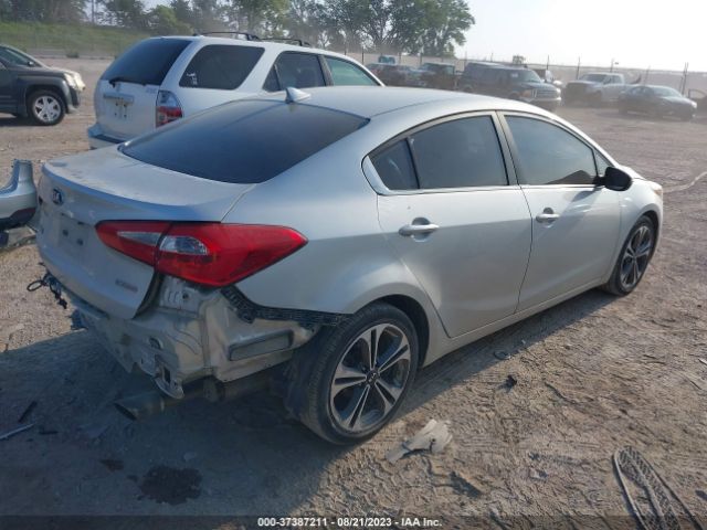KNAFZ4A84E5071396 KIA FORTE EX