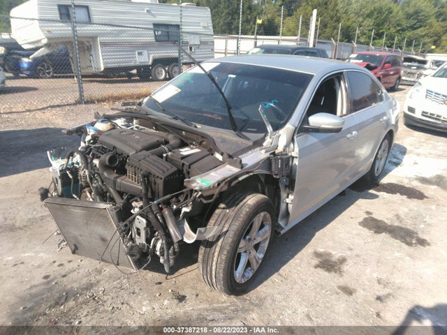 1VWAT7A37EC022190 Volkswagen Passat Wolfsburg Ed