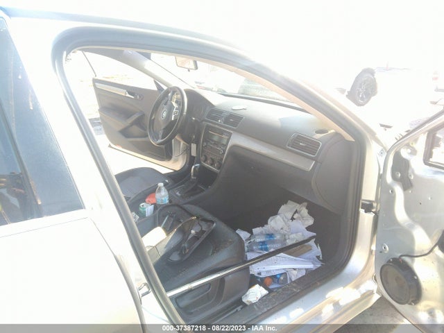 1VWAT7A37EC022190 Volkswagen Passat Wolfsburg Ed