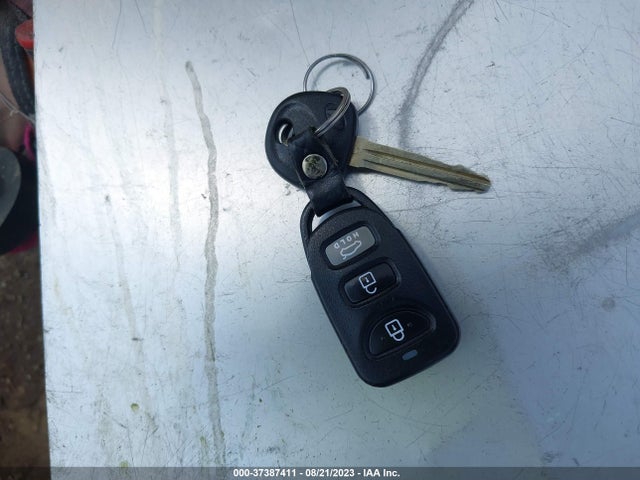 Hyundai ELANTRA SE 2017 5NPD84LF2HH183823 Image 3
