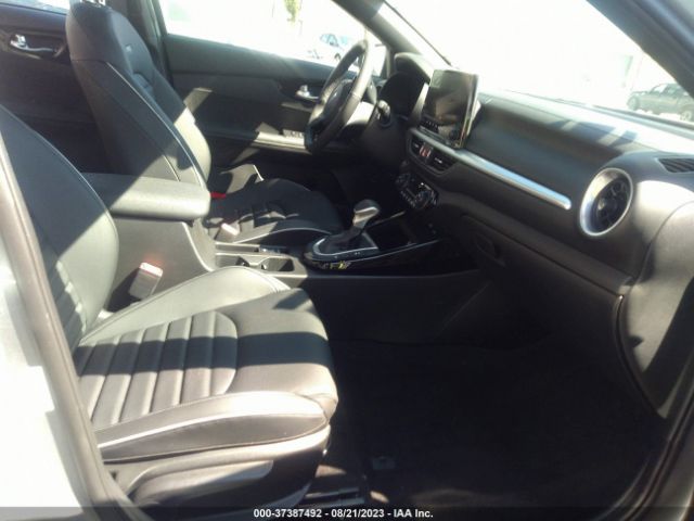 3KPF54AD6PE666897 KIA Forte Gt-line