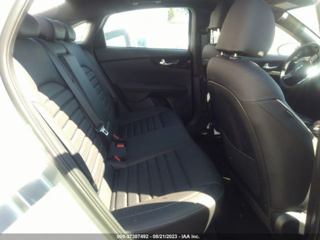 3KPF54AD6PE666897 KIA Forte Gt-line