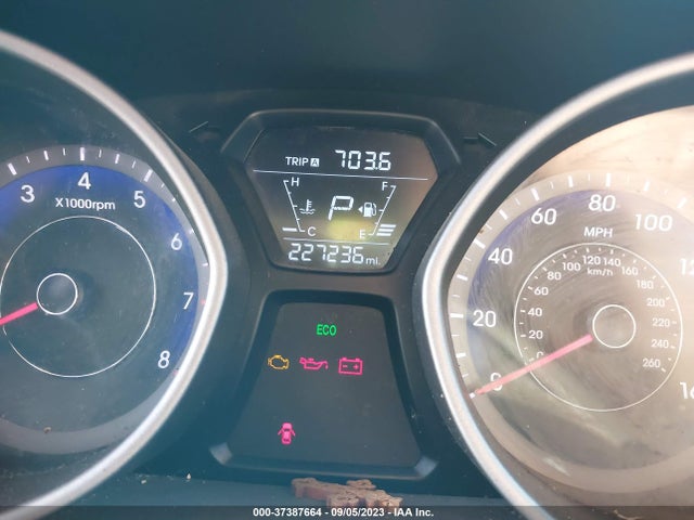 Hyundai Elantra Limited 2015 KMHDH4AEXFU357341 Image 9