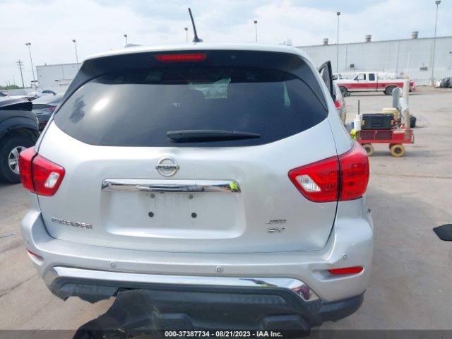 5N1DR2MM2JC625057 Nissan Pathfinder Sv
