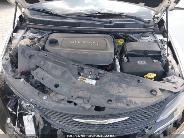 Chrysler 200 S 2015 1C3CCCBBXFN665654 Image 10