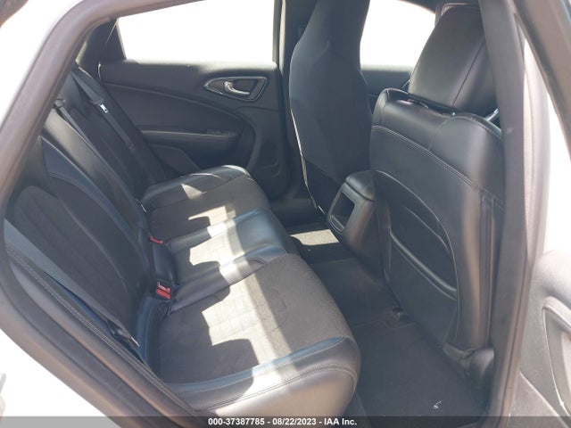 Chrysler 200 S 2015 1C3CCCBBXFN665654 Image 8