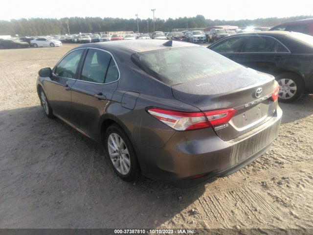 Toyota CAMRY LE 2020 4T1C11AKXLU953386 Image 3