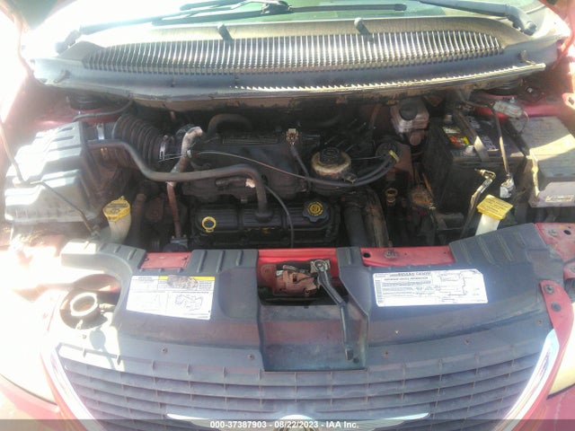2004 CHRYSLER TOWN & COUNTRY LX VIN: 2C4GP44R24R609824