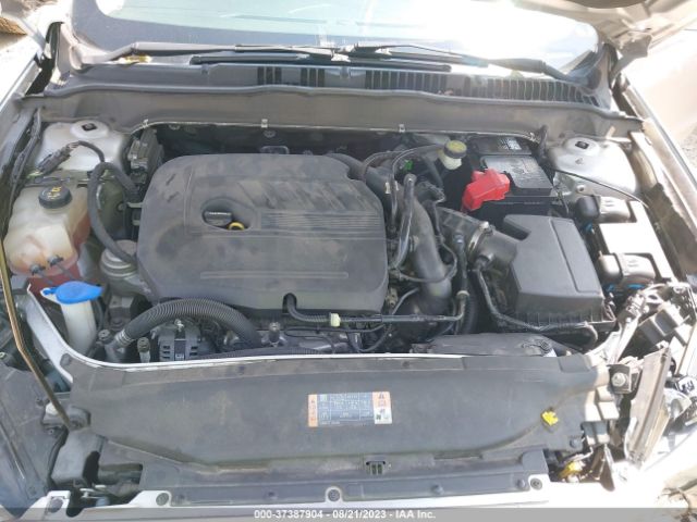 1FA6P0HD2F5129453 Ford FUSION SE