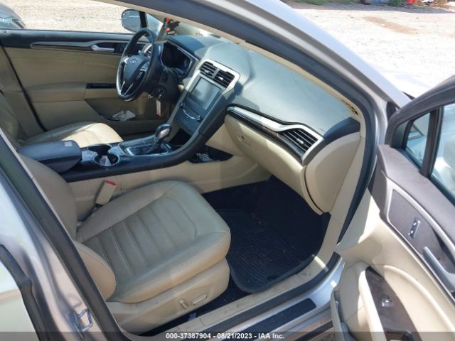 1FA6P0HD2F5129453 Ford FUSION SE