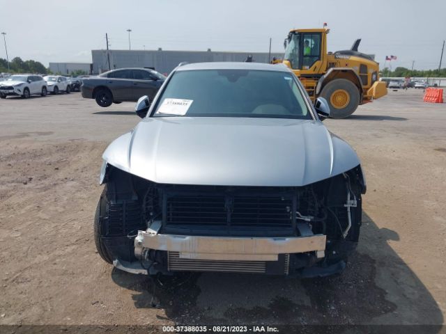 WA1BNBFY7J2160301 Audi Q5 Premium Plus