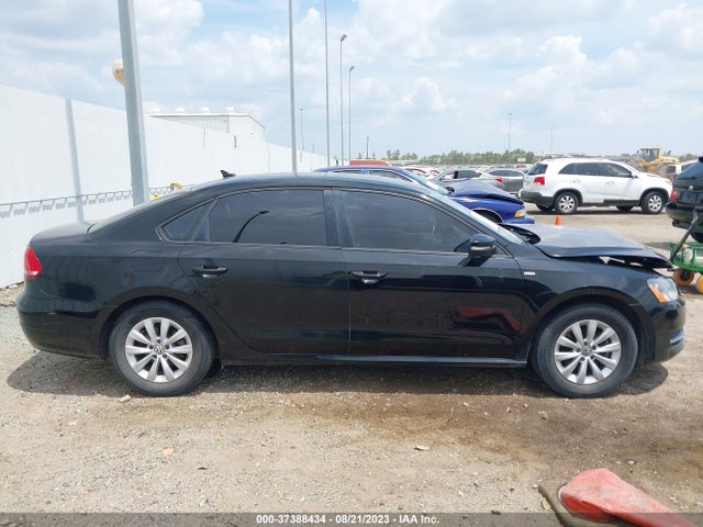 1VWAS7A37FC067246 Volkswagen Passat 1.8t Wolfsburg Ed
