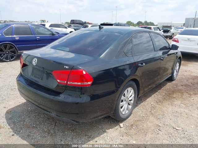 1VWAS7A37FC067246 Volkswagen Passat 1.8t Wolfsburg Ed