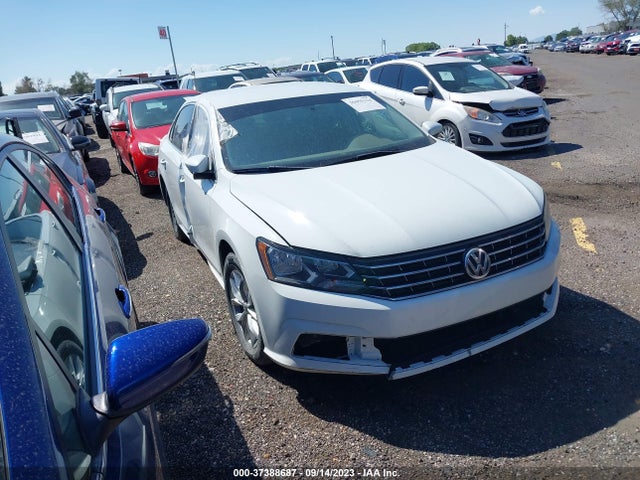 1VWAT7A38HC002793 Volkswagen Passat 1.8t S