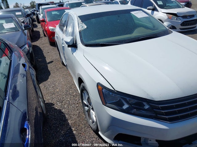 1VWAT7A38HC002793 Volkswagen Passat 1.8t S