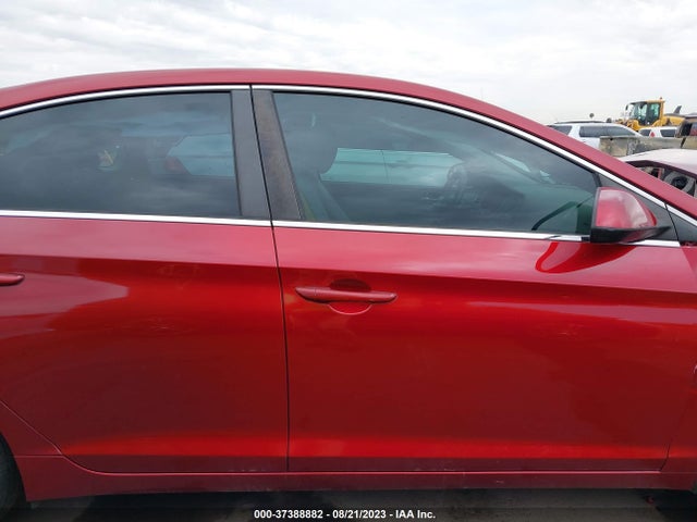 2015 HYUNDAI SONATA 2.4L SE VIN: 5NPE24AF3FH108361