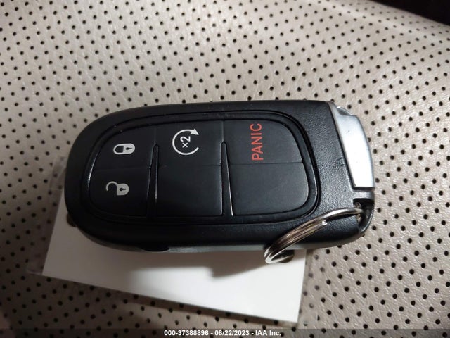 1C6RR7NM4JS253370 RAM 1500 Laramie