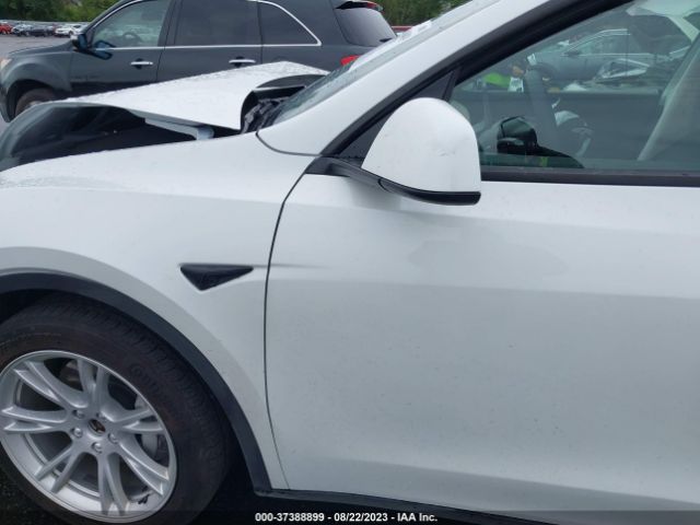 7SAYGDEE9NF322027 Tesla Model Y Long Range