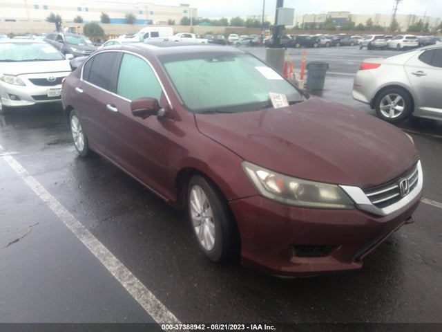 2014 1HGCR2F85EA203285 main image