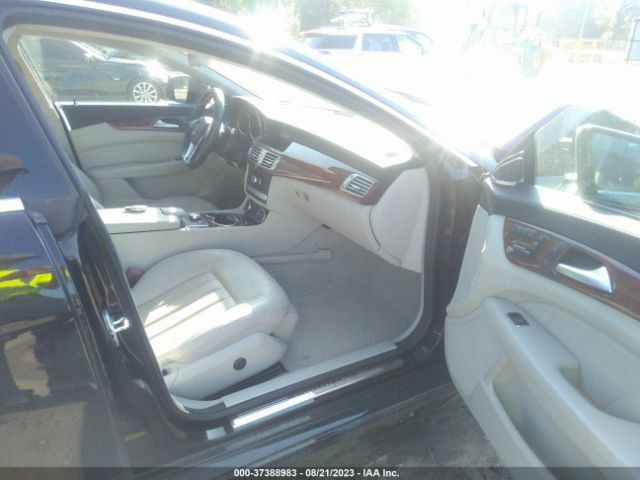 WDDLJ7DB8EA120084 Mercedes-Benz Cls-class Cls 550