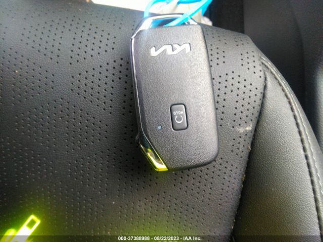 KNDER2AA8R7487239 KIA SELTOS EX
